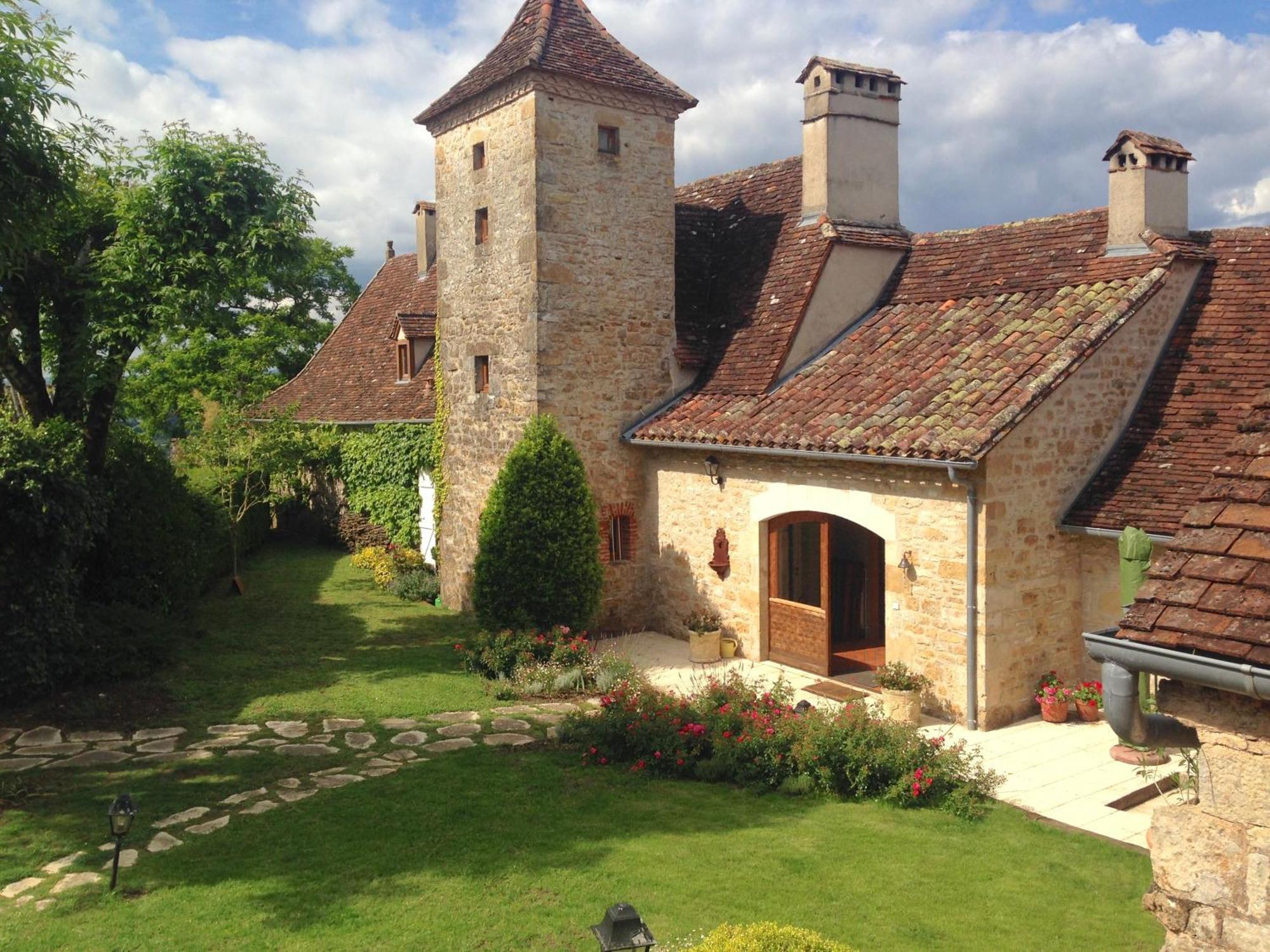 Manoir De Rieuzal Bed & Breakfast Loubressac Bagian luar foto