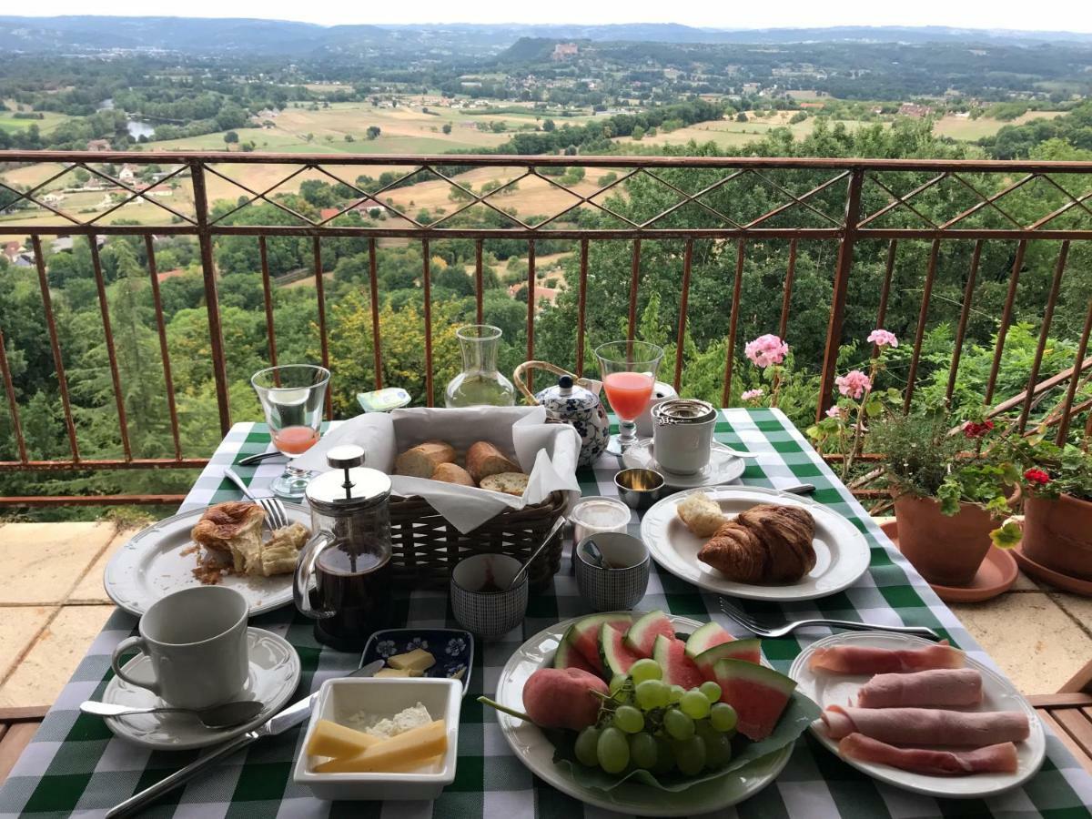 Manoir De Rieuzal Bed & Breakfast Loubressac Bagian luar foto